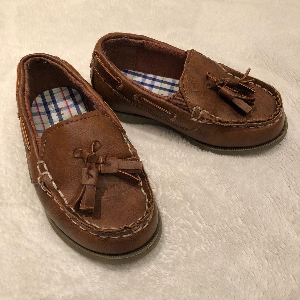 Carters - toddler size 7
